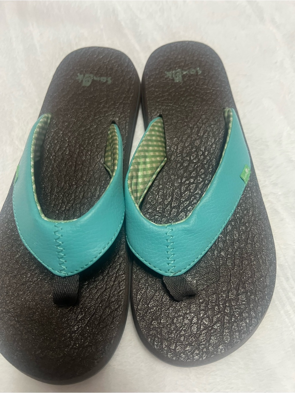 Women's Teal Flip-Flop Sandals - Comfortable Everyday Wear